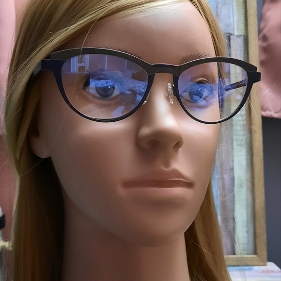 Dutz Eyewear with Blue Blocker lens - Picture 7 of 7